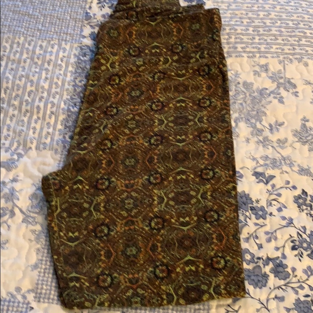 Olive Kaleidoscope Pattern LulaRoe TC Leggings